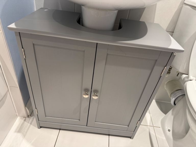 Under sink bathroom cupboard