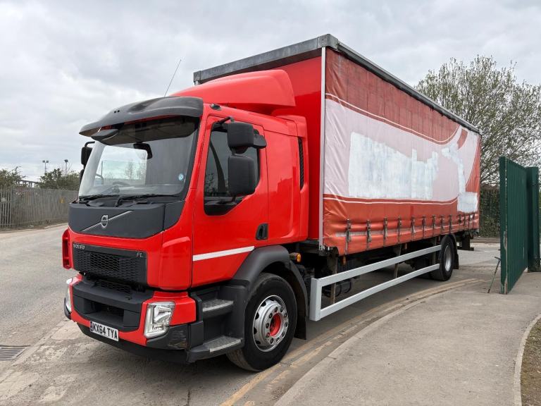 64 Volvo FL 250 curtainsider 4x2 18ton euro6 sleeper cab 