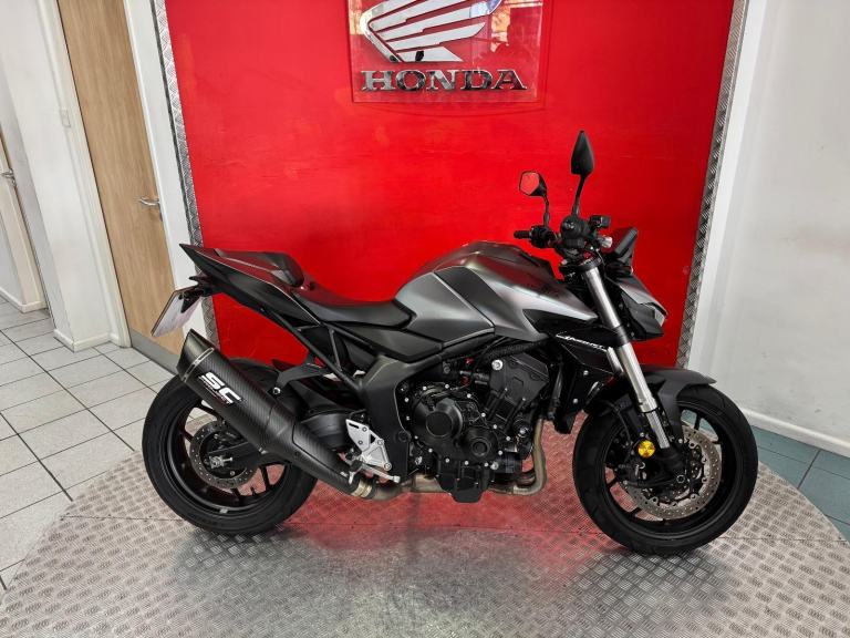 2025 '74' Honda CB1000 Hornet
