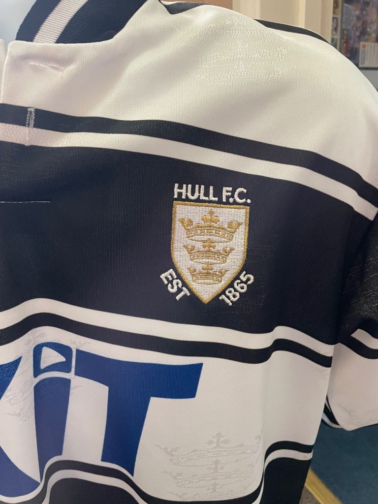 Hull fc 2001 signed shirt in excellent condition 