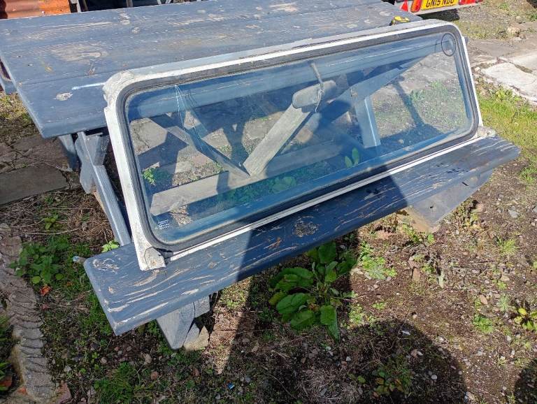 Land Rover 90 110 130 windscreen or Defender