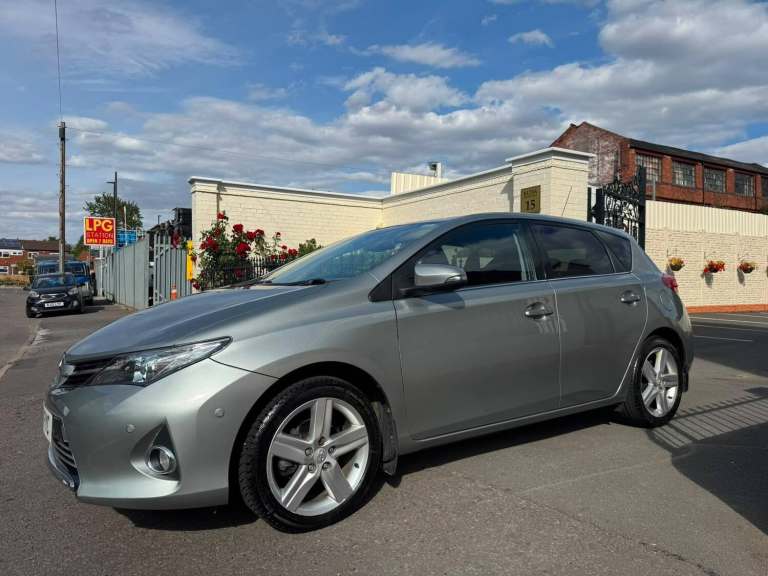 2014 Toyota Auris 16 V-Matic Excel 5dr HATCHBACK Petrol Manual