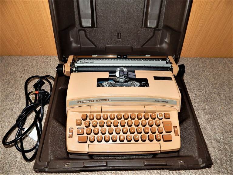 Vintage Smith Corona Coronet Super 12 Electric Typewriter in Case