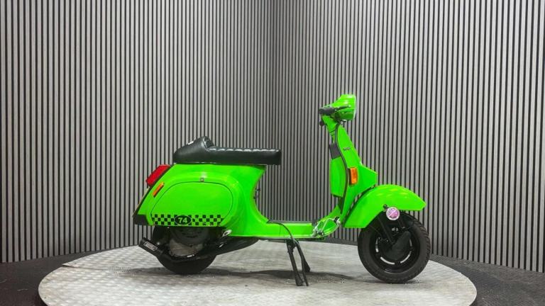 Piaggio Vespa Douglas 125 1987 ONLY 8K CUSTOM CLASSIC 2 STROKE 2T SCOOTER 125CC