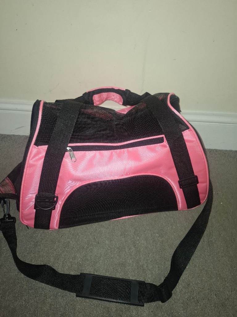 Pet carrier bag