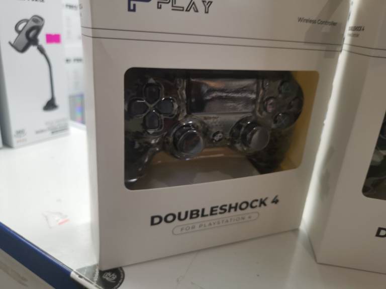 Controller for sale ps4