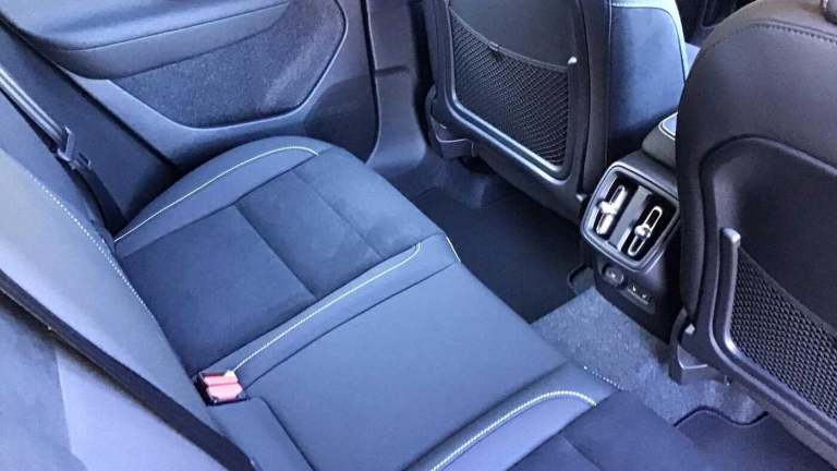 2025 Volvo XC40 Plus, B4 Mild hybrid, Petrol, Dark ESTATE Petrol/Electric Hybrid Automatic