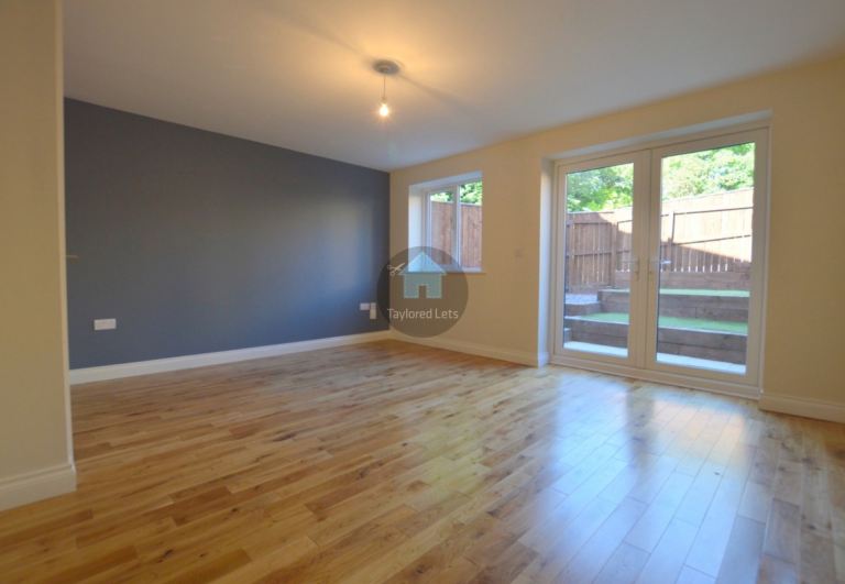 FABULOUS 4 BEDROOM FAMILY HOME IN WEST DENTON AVAILABLE 03/07/2026 - £1,125pcm