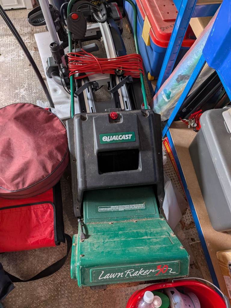 Lawn raker 