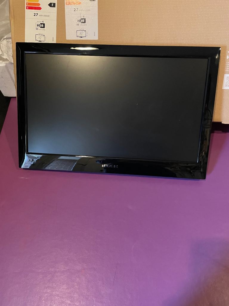 Bush TV 24” with Freeview and built-in DVD