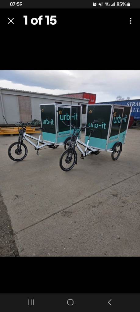 E cargo trike bike with box