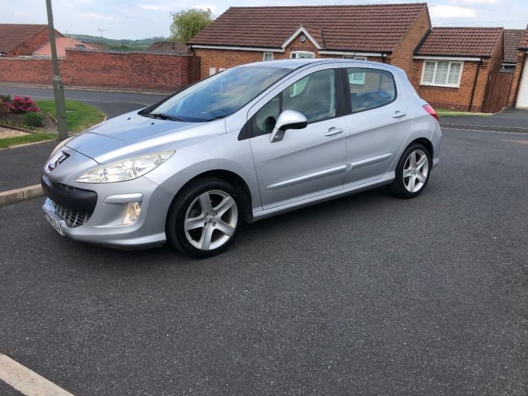 08 plate Peugeot 308 1.6 petrol silver 5 DOOR