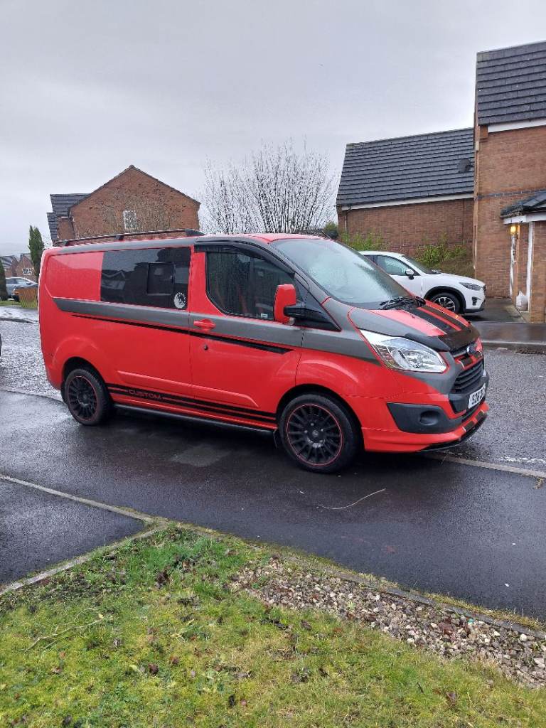 Ford transit custom 270 ltd- E-tech