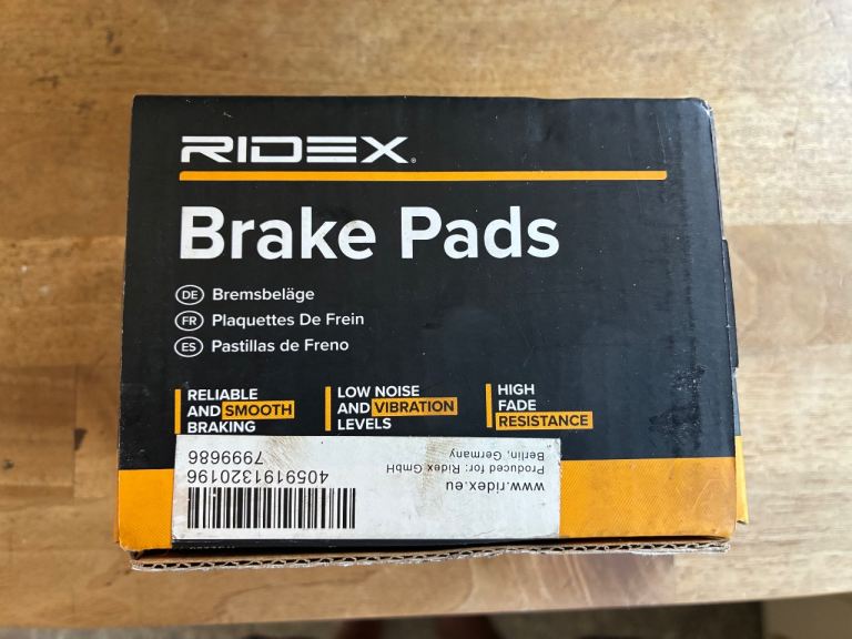Hyundai IX20 brake pads new unused