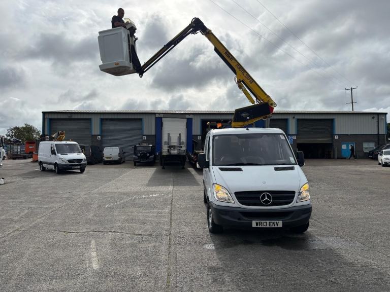 Mercedes cherry picker hoist VersaLift Tested 2013 Cherry picker hoist 