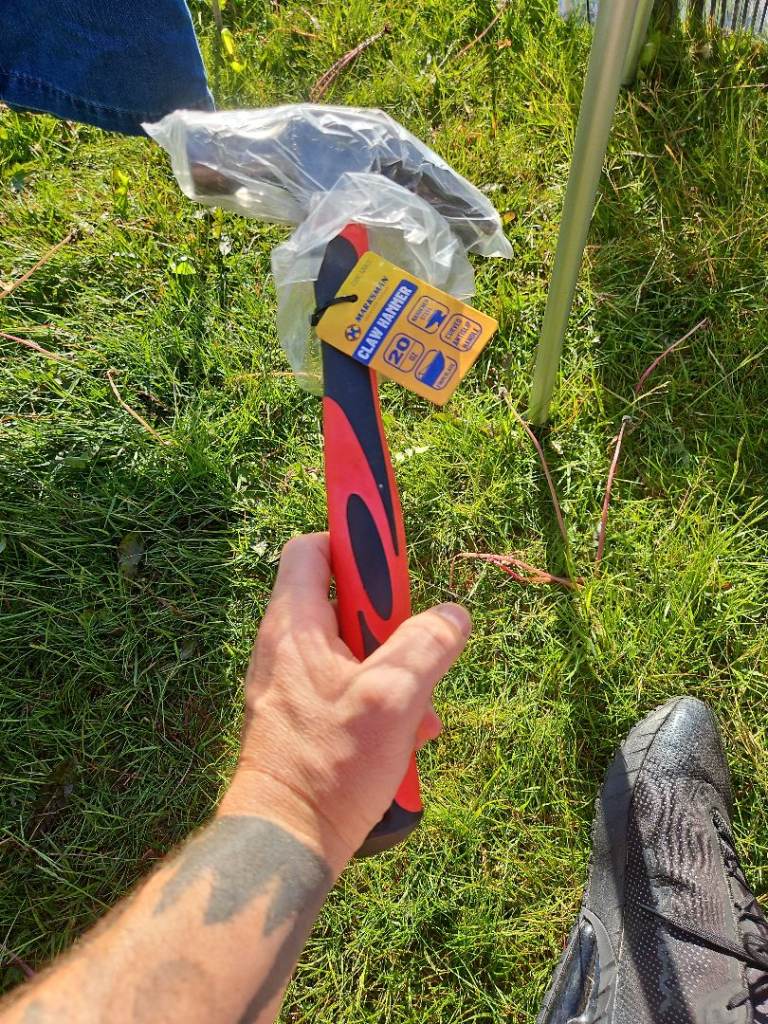 Fibreglass 20oz claw hammer 