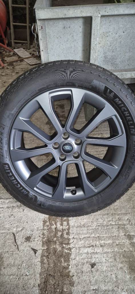 Share RANGE ROVER SPORT L461 21" STYLE 5126 ALLOY WHEEL RIM & TYRE LR167052 GENUINE X1