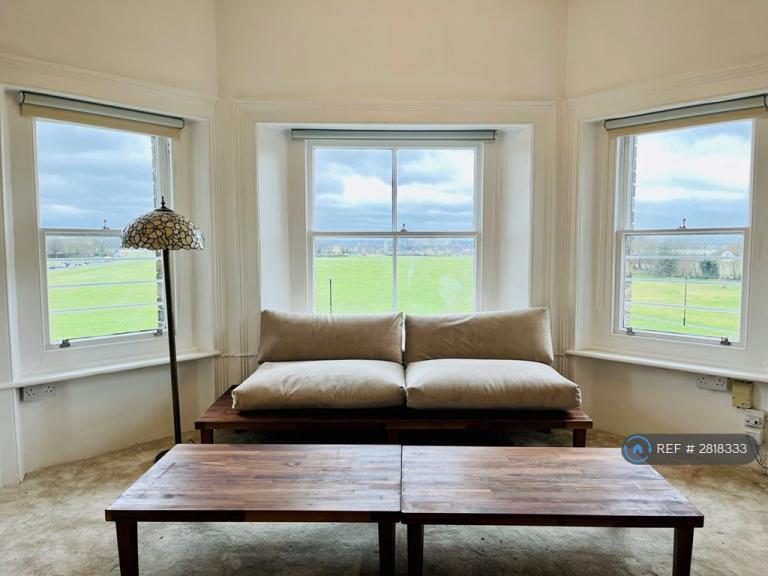 1 bedroom flat in Dartmouth Terrace, London, SE10 (1 bed) (#2818333)