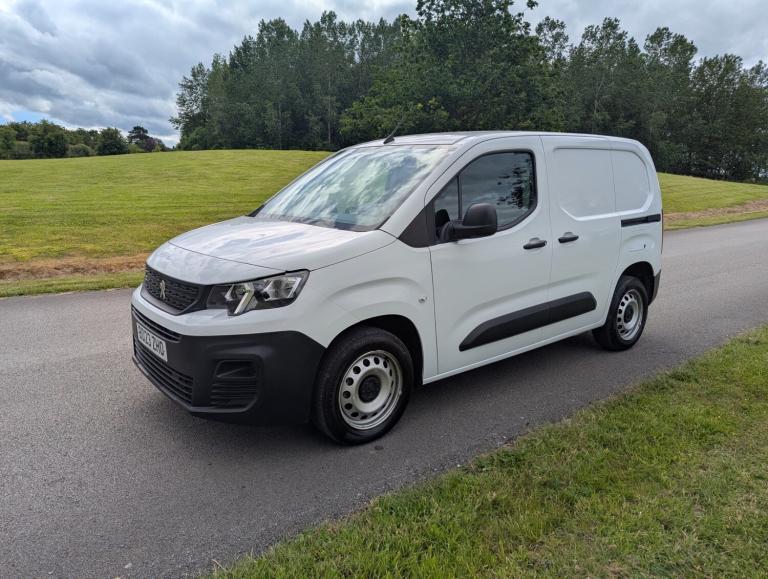 2023 Peugeot Partner 1000 1.5 BlueHDi 100 Professional Premium + Van PANEL VAN Diesel Manual