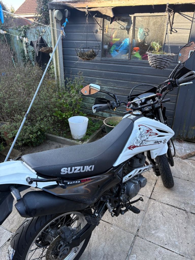 Suzuki dr 125