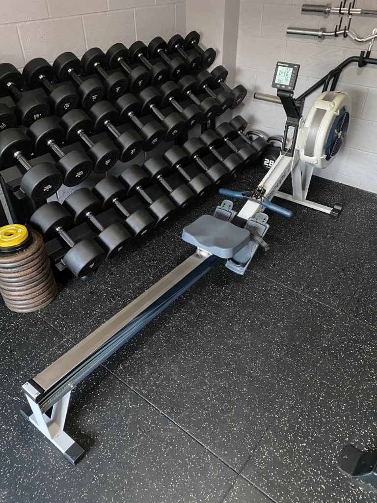 Concept 2 model D rowing machine with pm5 monitor (140k lifetime metres hardly been used)