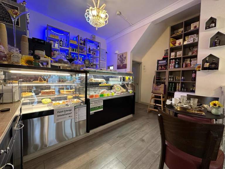Fully Fitted Café – W9 – Corner Unit – High Footfall – Available Now