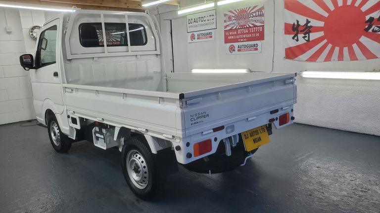 Nissan clipper 660 cc dx 4wd mini pick up only 9 miles japanese import 2024