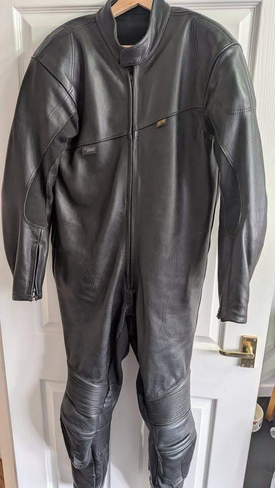 Gear One Piece Black Motorcycle Leathers Suit Large