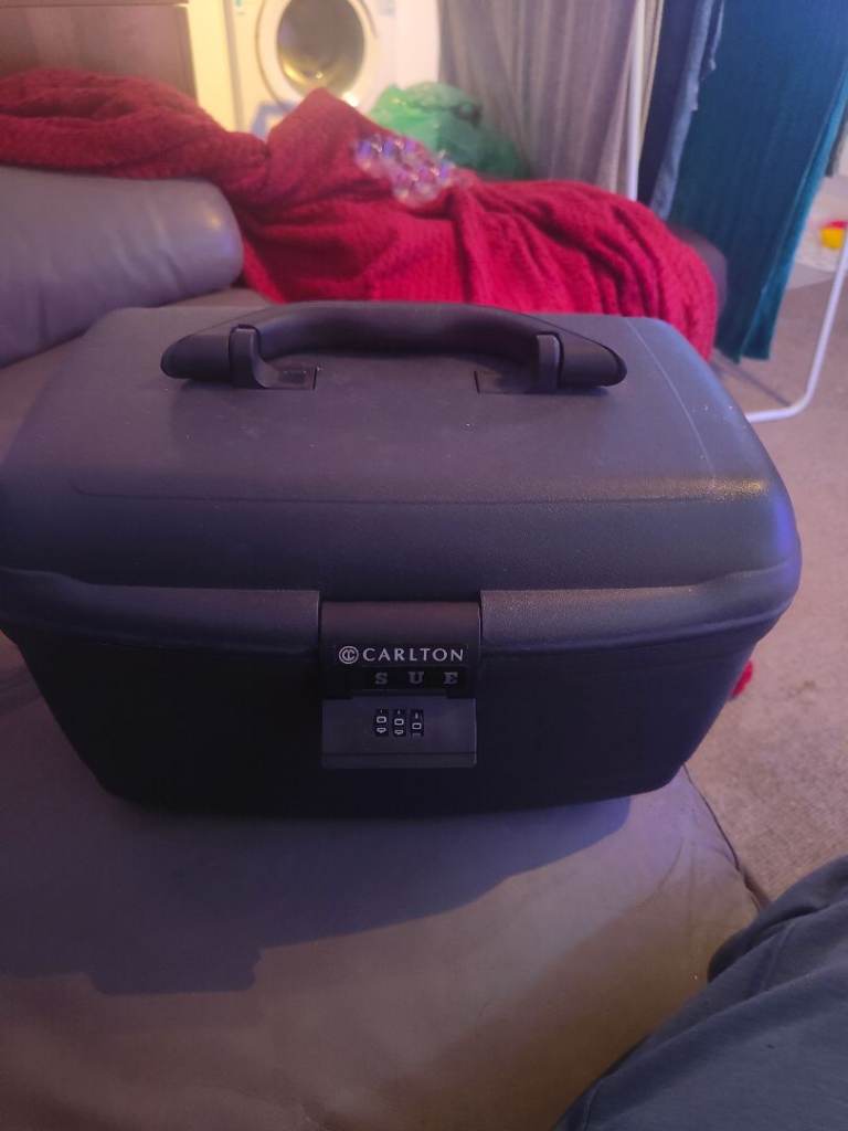 Vintage Vanity Case Carlton Hard Shelled Black