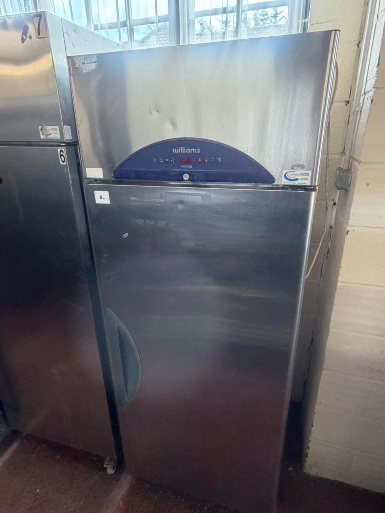 Commercial single door fridge foster Williams cafe shop restaurant takeaway 