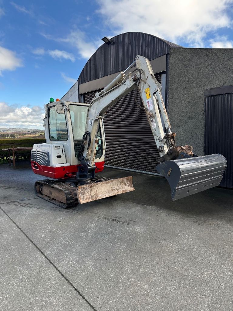 2015 Takeuchi digger Tb228