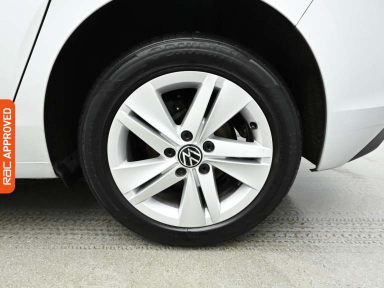 2022 Volkswagen Golf 1.5 TSI Life Hatchback 5dr Petrol Manual Euro 6 (s/s) (130 ps) Hatchback PET...