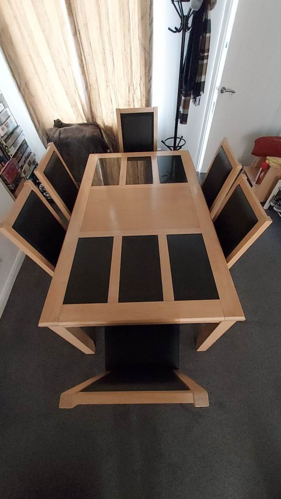 Dining table and 6 chairs