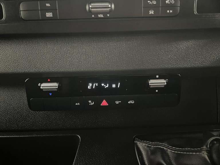 2024 Mercedes-Benz Sprinter 3.5t H1 Premium Van PANEL VAN DIESEL Manual