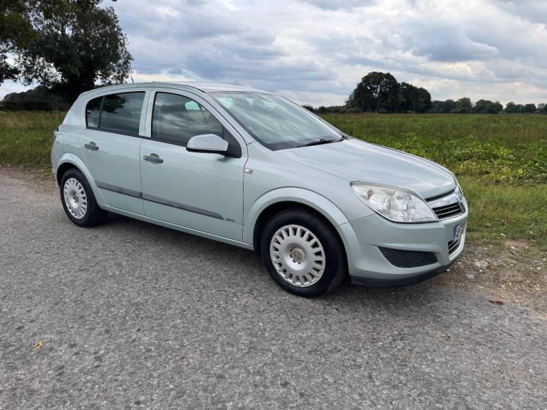 2009 Vauxhall Astra 1.6i 16v Life 5dr HATCHBACK Petrol Manual
