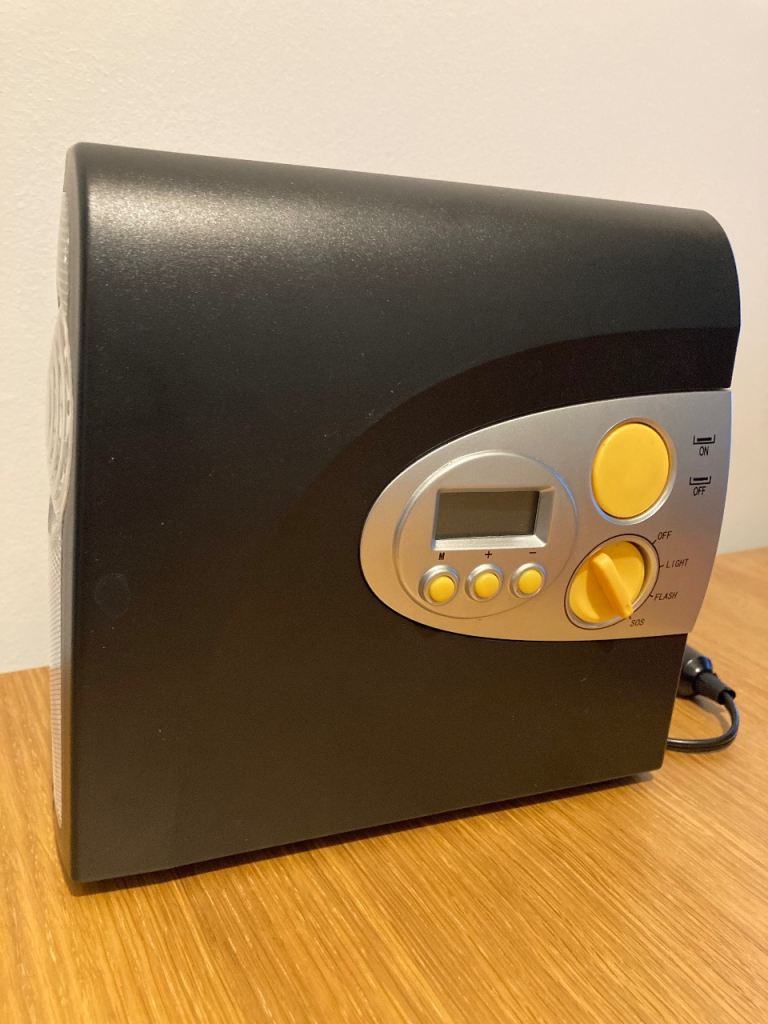 12v digital tyre inflator