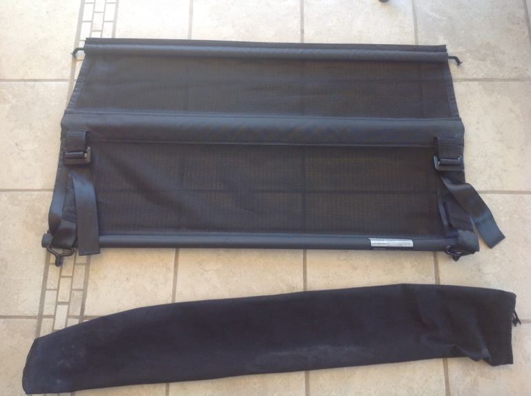 Boot divider/ Dog  guard ...for Audi Q5. ”NEW”