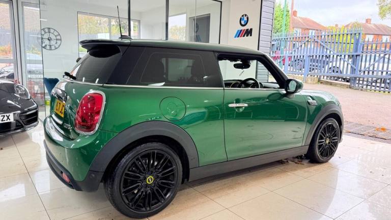 2021 MINI Electric Hatch Cooper SE 32.6kWh Level 2 Auto 3dr Hatchback ELECTRIC Automatic
