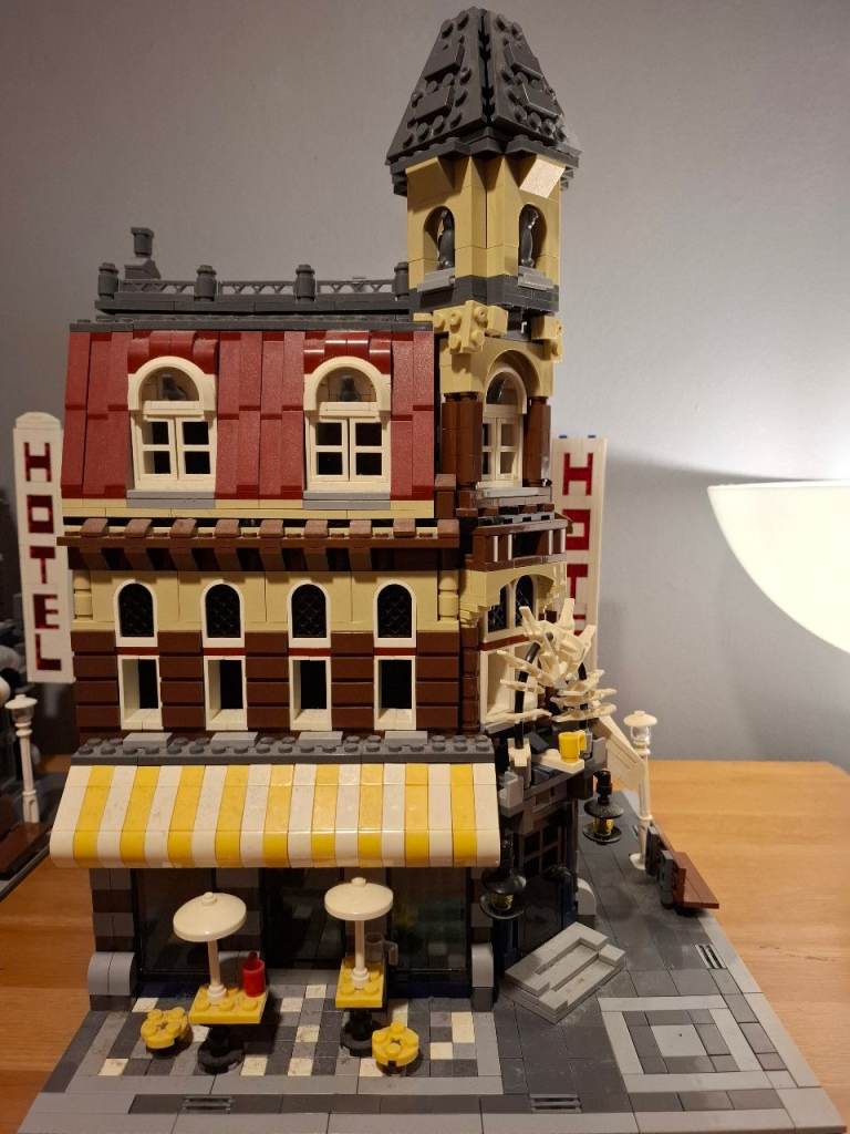 NOT Lego Cafe Corner but Leppin!