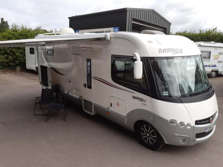 Rapido 9090DF Luxury 4 Berth Island Bed Motorhome