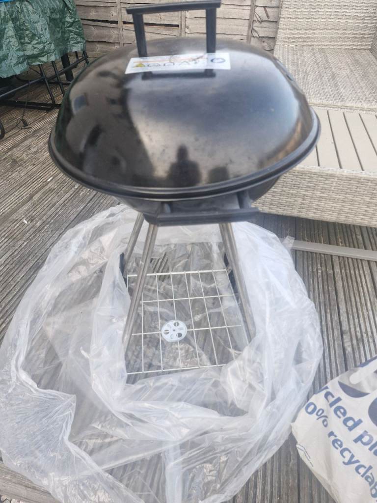 Small barbeque