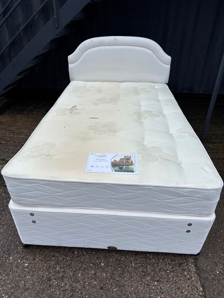 3/4 Bed and Mattress + Headboard 