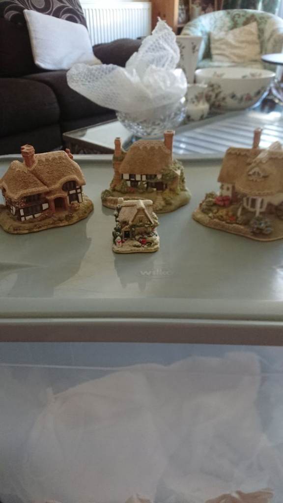 Lilliput Lane cottages x4