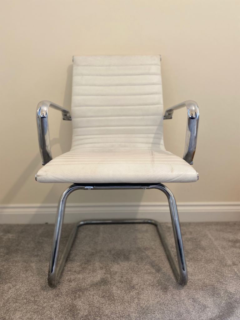 image for White office chair 