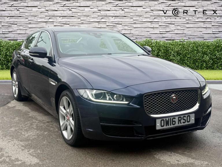 2016 Jaguar XE 2.0 XE Portfolio D AWD Auto 4WD 4dr Saloon Diesel Automatic