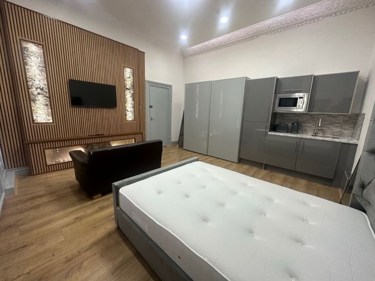 *** Studio, Bill Inclusive, Couples Welcome ***