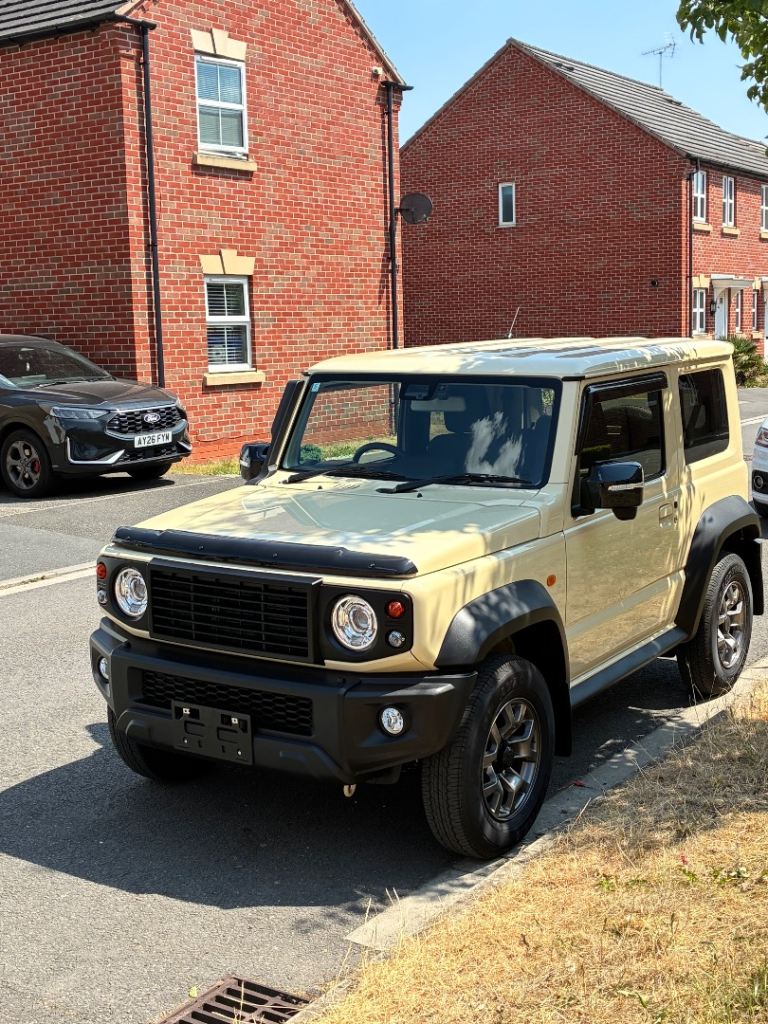 Suzuki Jimny Bonnet Guard
