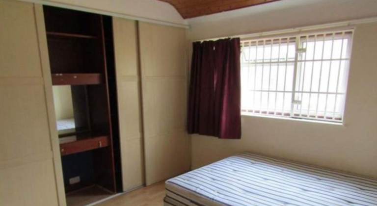 3-Bedroom Flat with Garden & Driveway – Wembley Triangle – Close to Stonebridge Park Station