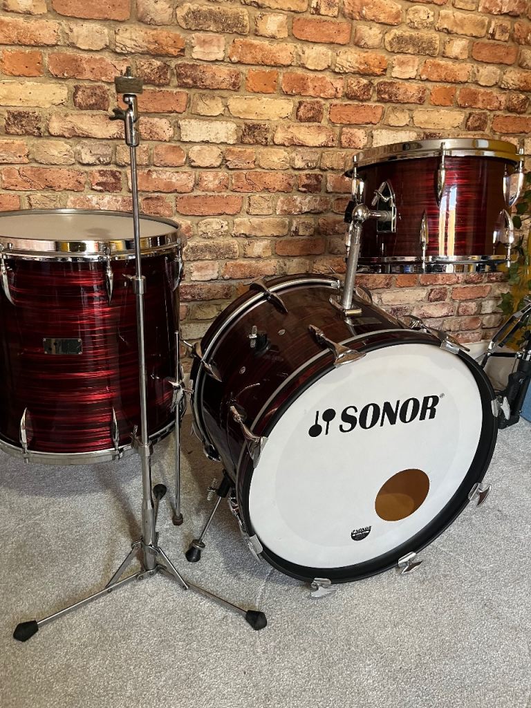 Vintage Sonor Teardrop Drum Kit