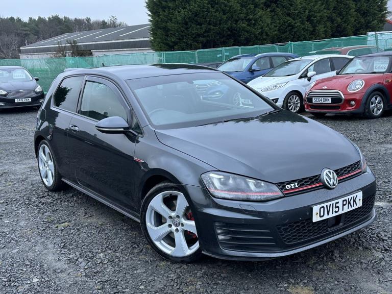 VOLKSWAGEN GOLF 2.0 TSI BlueMotion Tech GTI Launch 2015